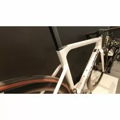 Bici Da Corsa MEGAMO PULSE ELITE AXS 09 Disk In Carbonio SRAM RIVAL AXS 12v Elettronico + Powermeter -Negozio Bici corsa economico bici da corsa megamo pulse elite axs 09 disk in carbonio sram rival axs 12v elettronico powermeter 7